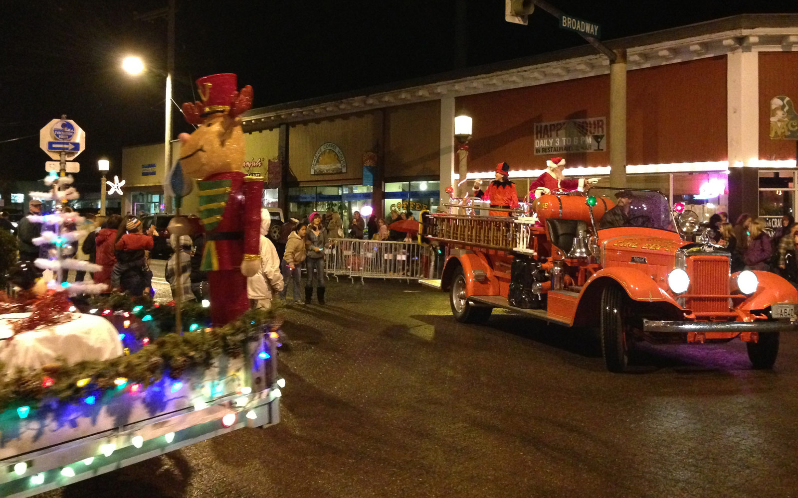 Seaside’s Holiday Events Shine Bright in 2022 Seaside Oregon